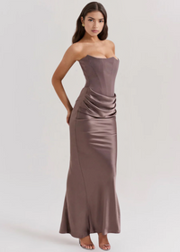 JULIET | Trägerloses Maxikleid – Braun