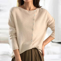 Wanda | Weiche Feminine Strickjacke – Beige