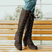 Langer Damen-Stiefel mit hohem Absatz – Kaffee