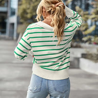 Moderner Look, Gestreifter Pullover mit V-Ausschnitt – Grün