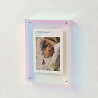 Lebendiger Acryl-Fotorahmen mit farbigen Kanten – Regenbogen
