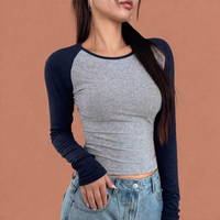 Sportliches Raglan-T-Shirt mit langen Ärmeln für Damen | Elena – Hellgrau