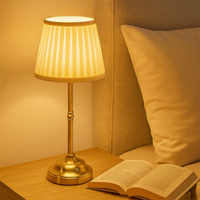 Lumora | Elegante kabellose LED-Tischleuchte – Gold