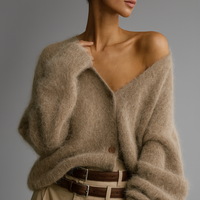 Cardigan mit Knöpfen – Sanfte Eleganz mit entspannter Raffinesse – Beige