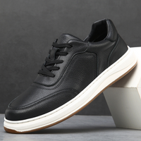 Turnschuhe aus Leder – Schwarz