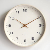 Moderne Holzwanduhr aus Massivholz in Braun und Creme – Große Wanduhren 25x25 cm und 30x30 cm für jedes Zuhause – Creme