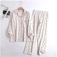 Bequemes Damen Pyjama-Set mit lebendigen Mustern | Zweiteiler – Weißes Herz