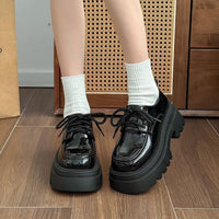 Damen Elegante Plateau Schnürschuhe mit glänzendem Obermaterial – Glänzend