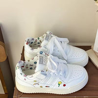 Damen Sportliche Sneakers mit floralem Design – Weiß