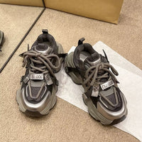 Damen Sportliche Chunky Sneakers mit verbesserten Dämpfungseigenschaften – Grau