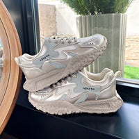 Damen Athletische Sneaker mit dämpfender Sohle und ergonomischem Design – Silber