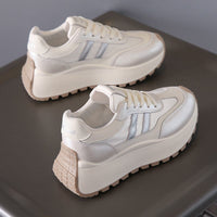 Damen Modische Plateau-Sneaker mit bequemem Fußbett und sportlichem Design – Silber