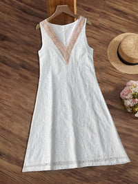 Damen luftiges Sommerkleid mit raffinierten Spitzenakzenten – 8024