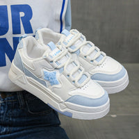 Damen Sneakers im trendigen Design mit detailverliebten Applikationen – Blau