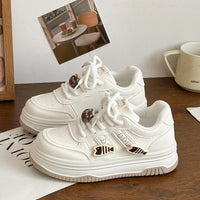 Damen Niedrigprofil Sneakers mit verspieltem Tiermotiv – Beige