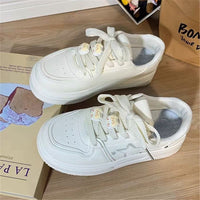 Damen Sportliche Sneakers mit verspielten Applikationen – Weiß