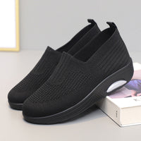 Damen Slip-On Sneakers mit atmungsaktivem Strickobermaterial von – Schwarz