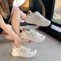 Damen Sportliche Chunky Sneakers mit atmungsaktivem Obermaterial und robustem Profil – Beige
