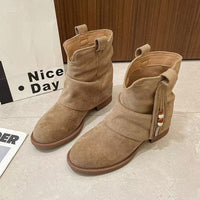 Damen Elegante Ankle Boots aus hochwertigem Wildleder mit dekorativem Tassel-Detail – Khaki