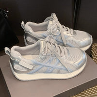 Damen Sportliche Sneaker mit atmungsaktiver Mesh-Oberfläche und stabilisierender Sohle – Silber