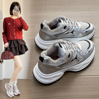 Damen Freizeit Sneaker mit kuscheligem Innenfutter und rutschfester Sohle – Schwarz