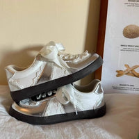Damen Modische Sneakers mit eleganter Spitzenstruktur und komfortabler Sohle – Silber