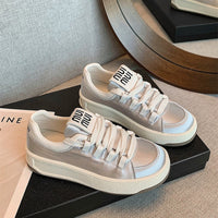 Damen Elegante Sneakers mit glattem Obermaterial und breiter Sohle – Cremeweiß