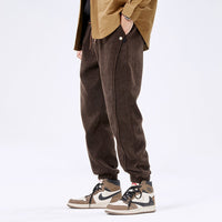 Renji | Bequeme Cordhose – Dunkelbraun