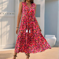 Zuri | Figurbetontes, ärmelloses Blumenkleid – Rot