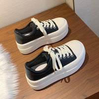 Damen Modische Plateau Sneakers mit stilvollem Obermaterial und bequemer Dämpfung – Schwarz