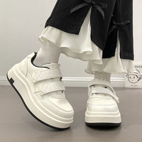 Damen Sportliche Sneakers mit breiter Sohle und elegantem Klettverschluss – Schwarz