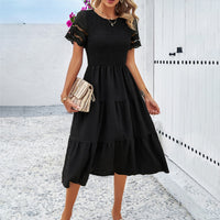 Leah | Gerafftes, bauchschmeichelndes Midikleid – Schwarz