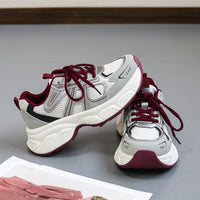 Damen Multicolor Laufschuhe mit atmungsaktiver Obermaterialstruktur und rutschfester Sohle – Rot