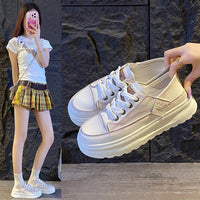 Damen Sportliche Retro Sneaker mit plattierter Sohle und atmungsaktivem Obermaterial – Weiß