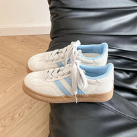 Damen Sneakers mit hochwertigem Velours-Obermaterial und rutschfester Gummisohle – Hellblau