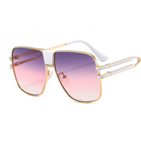 Quadratische Unisex Sonnenbrille mit Verlaufsgläsern – Lila