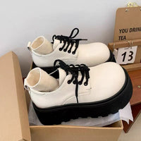 Damen Modische Schnürschuhe mit robustem Plateau und sockenähnlichem Detail – Beige