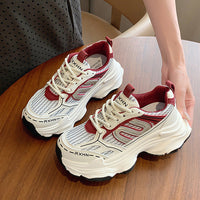 Damen Sportliche LaufSneaker mit atmungsaktivem Mesh-Obermaterial und dämpfender Sohle – Rot