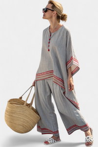 Amara | Elegante Asymmetrische Bluse mit Weithose – Roter Streifen