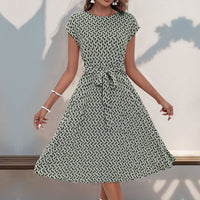 Heidi Mode | Plissee-Kleid mit geometrischem Print – Oliv