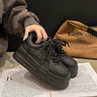 Damen Sportliche Chunky Sneaker mit innovativem Sohlenprofil – Schwarz