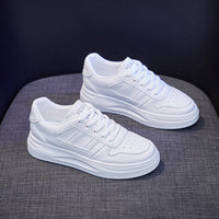 Damen Elegante Sneaker mit modischen Details und bequemer Sohle – Weiß