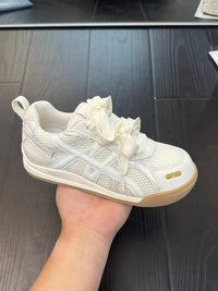 Damen Sportliche Mesh-Sneaker mit innovativer Schnürtechnologie – Cremeweiß