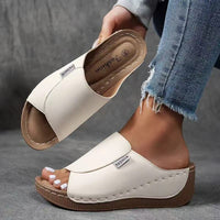 Mode | Bequeme und elegante Sandalen – Weiß