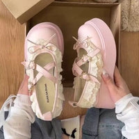 Damen Plattform-Sandalen mit verspieltem Spitzendetail und elegantem Riemenverschluss – Rosarot