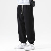 Ryohei | Bequeme Cordhose – Schwarz