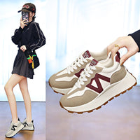 Damen Sportliche Sneakers mit dämpfender Sohle von – Rot