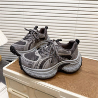Damen Sportliche Lauf- und Freizeitschuhe mit atmungsaktiver Obermaterialstruktur und dämpfender Sohle – Anthrazit