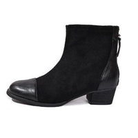 Damen elegante Stiefeletten aus weichem Wildleder mit modischen Akzenten – Schwarz
