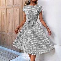 Heidi Mode | Plissee-Kleid mit geometrischem Print – weiß